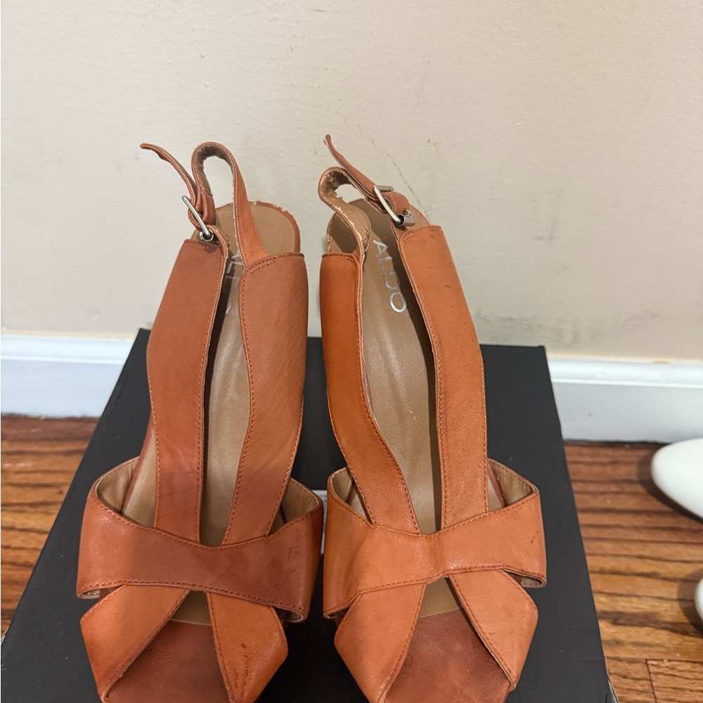 Aldo Tan Heels Elegant Design